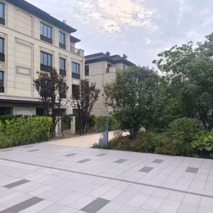 宿州 芝麻白与芝麻白搭配铺装，尺寸1200*600