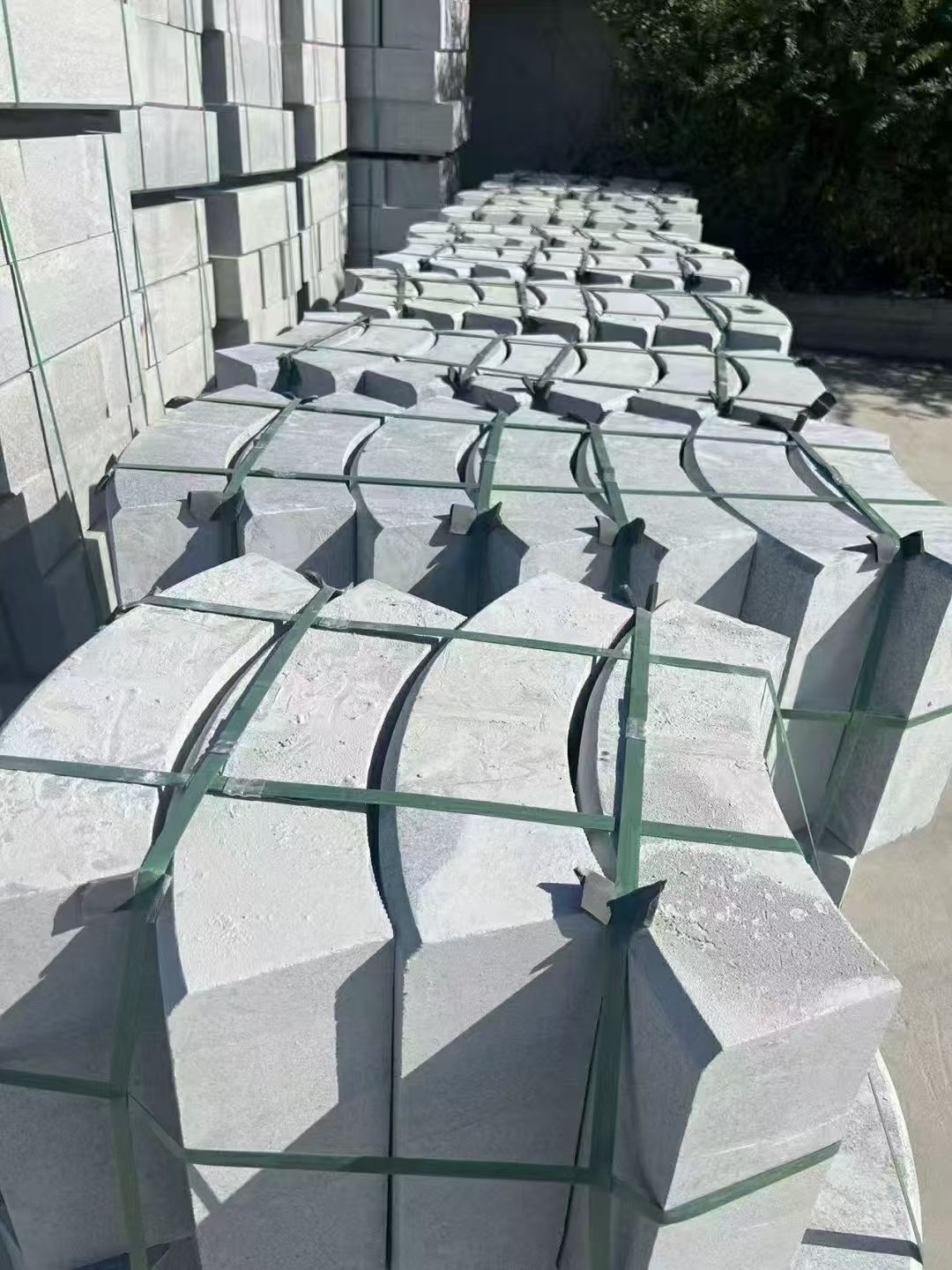 宿州 芝麻灰弧形路沿石