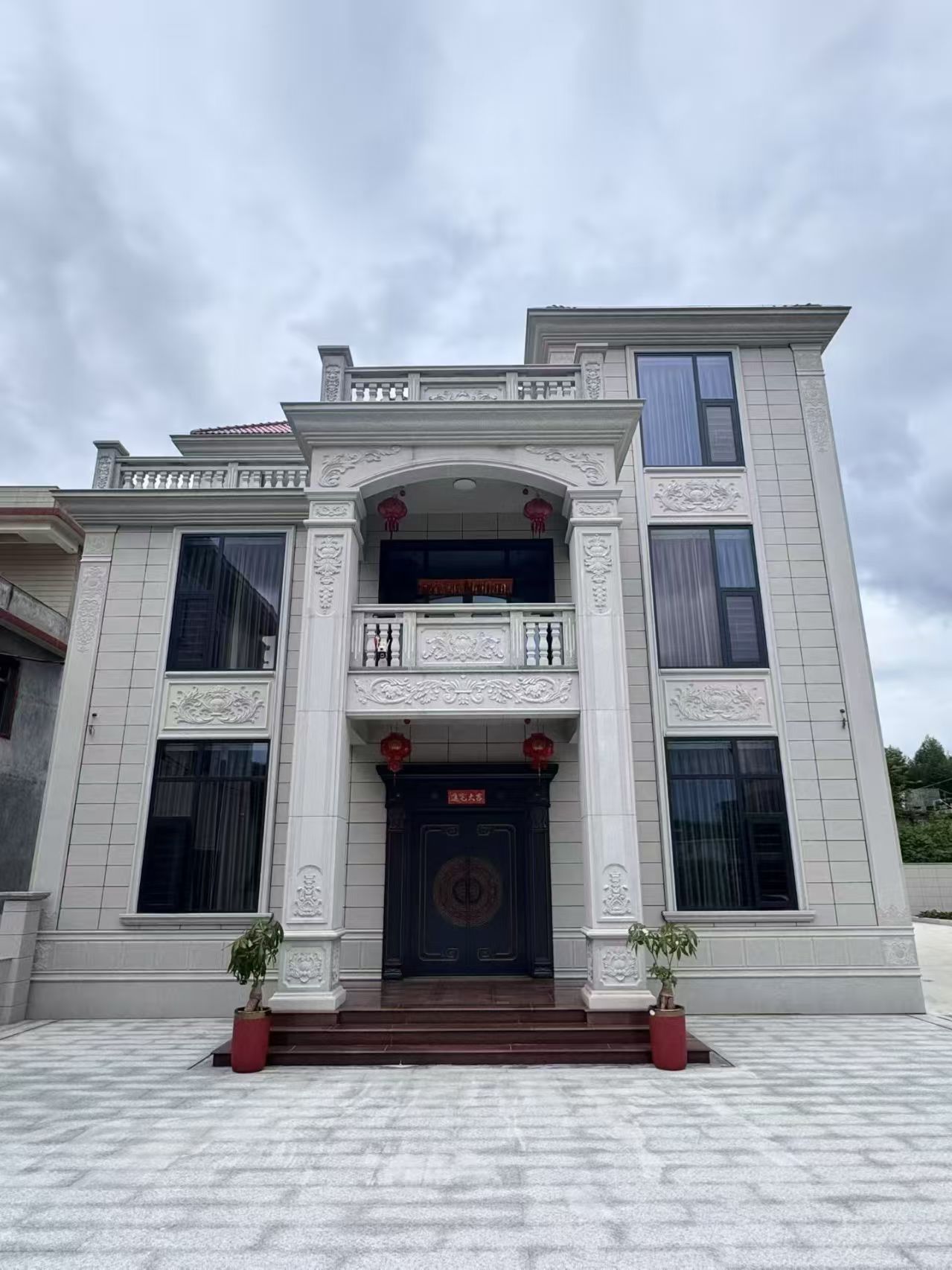 宿州 芝麻白石材别墅干挂案例展示