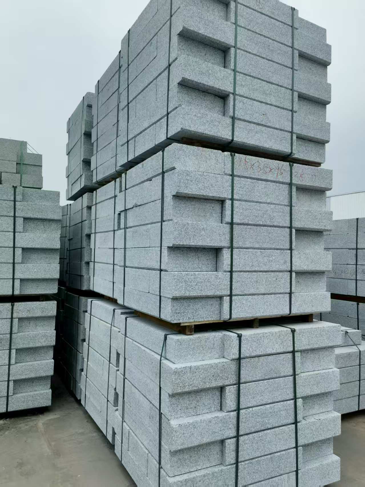 宿州 路沿石，板板正正的路沿石