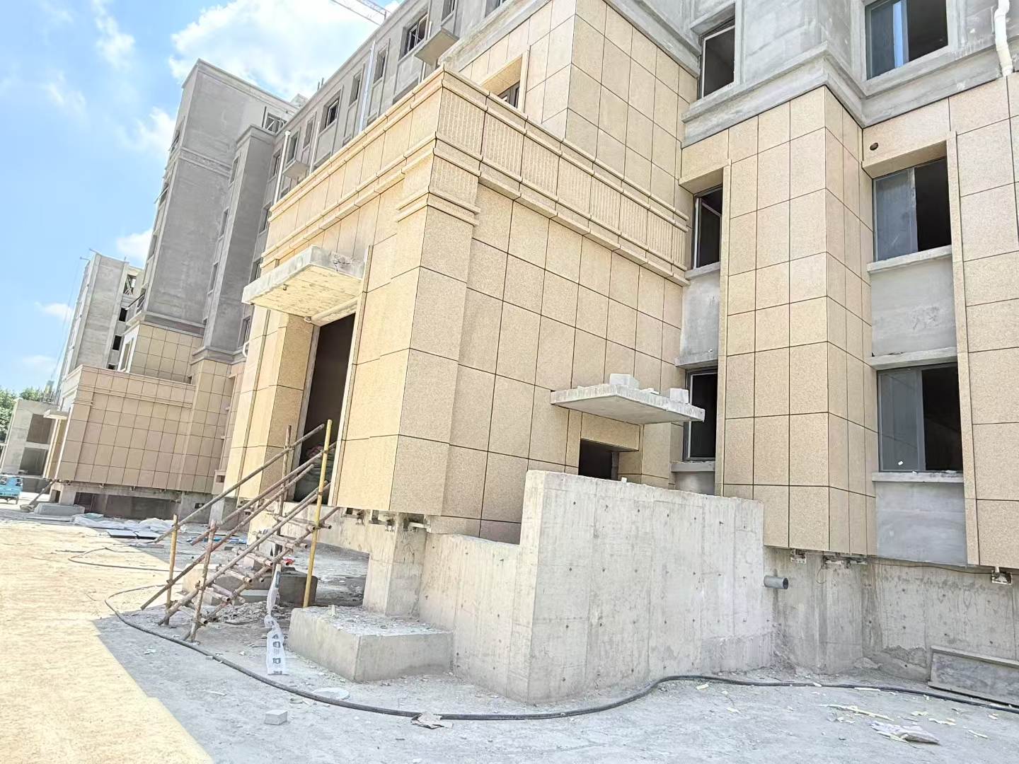 宿州 黄金麻干挂，工地实拍