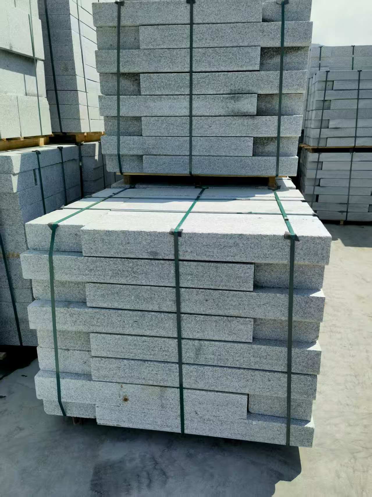 宿州 芙蓉白花岗岩路沿石、平石尺寸标准，色泽均匀