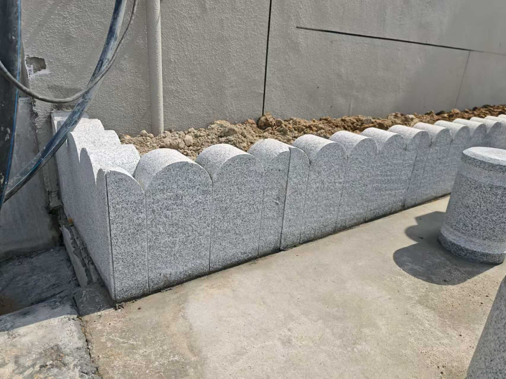 宿州 芝麻白花岗岩花边石铺装效果图